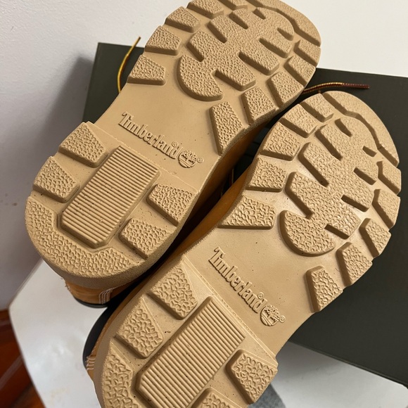 Timberland Tan Boots - Picture 3 of 6